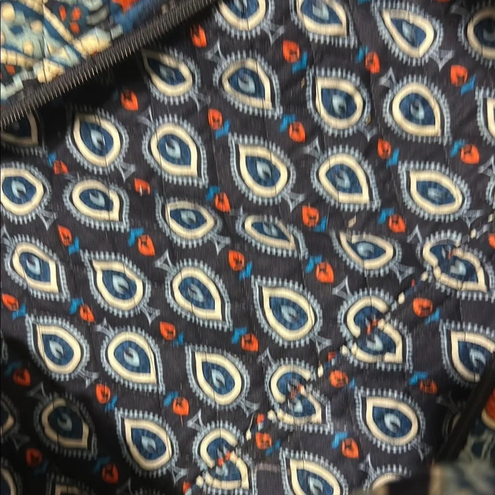 Vera Bradley Paisley Tote Bag needs zipper - Picture 3 of 4